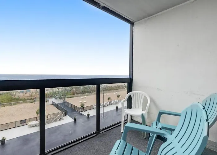 Convenient Beachfront With Views Balcony Pools Gym & Game Ocean City