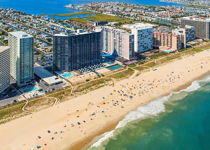 Convenient Beachfront With Views Balcony Pools Gym & Game * Ocean City